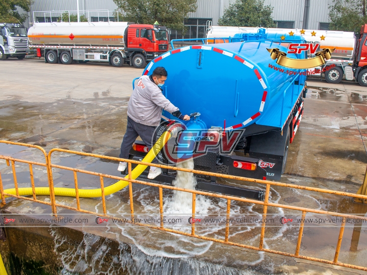 10,000 Litres Sewage Vacuum Truck Dongfeng - Discharge 1